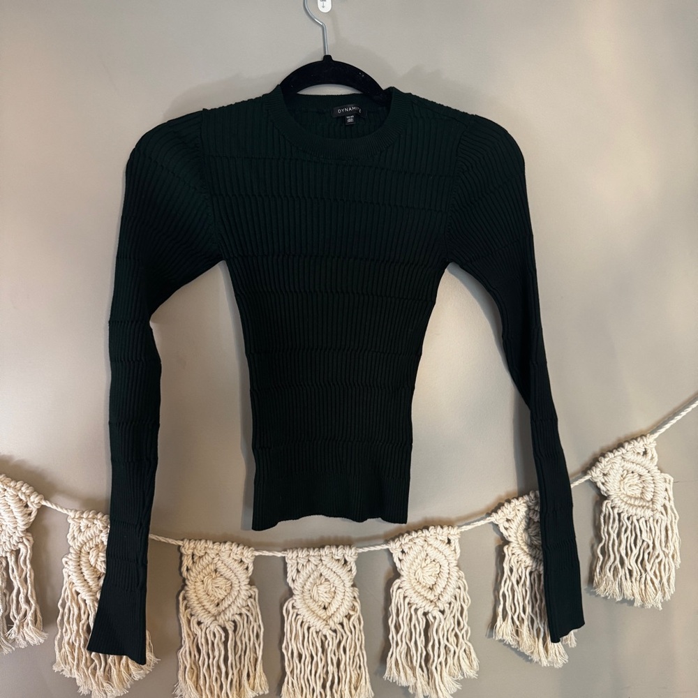 Dynamite Women’s Green Sweater - Picture 4 of 6